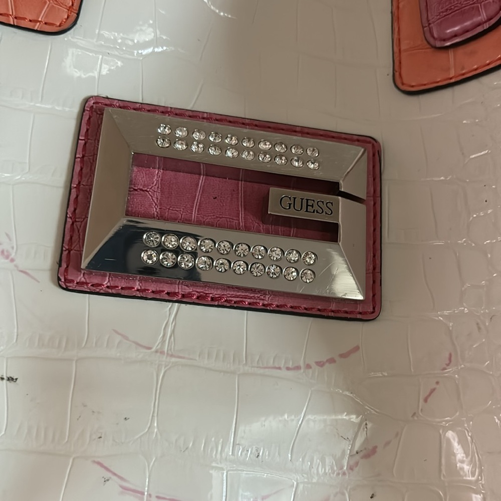 Guess purse white/ pink - Picture 2 of 11